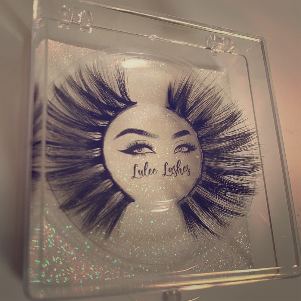 Strip Lashes